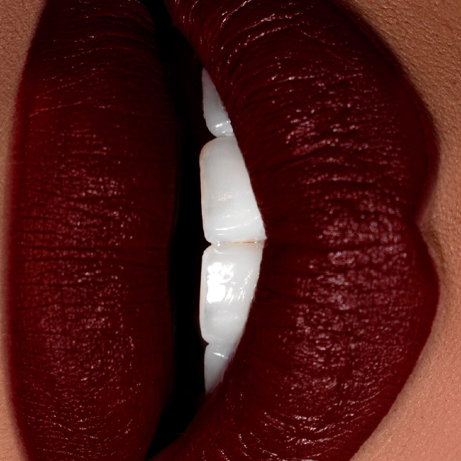 Gloria Satin Sorcery™ Liquid Lipstick