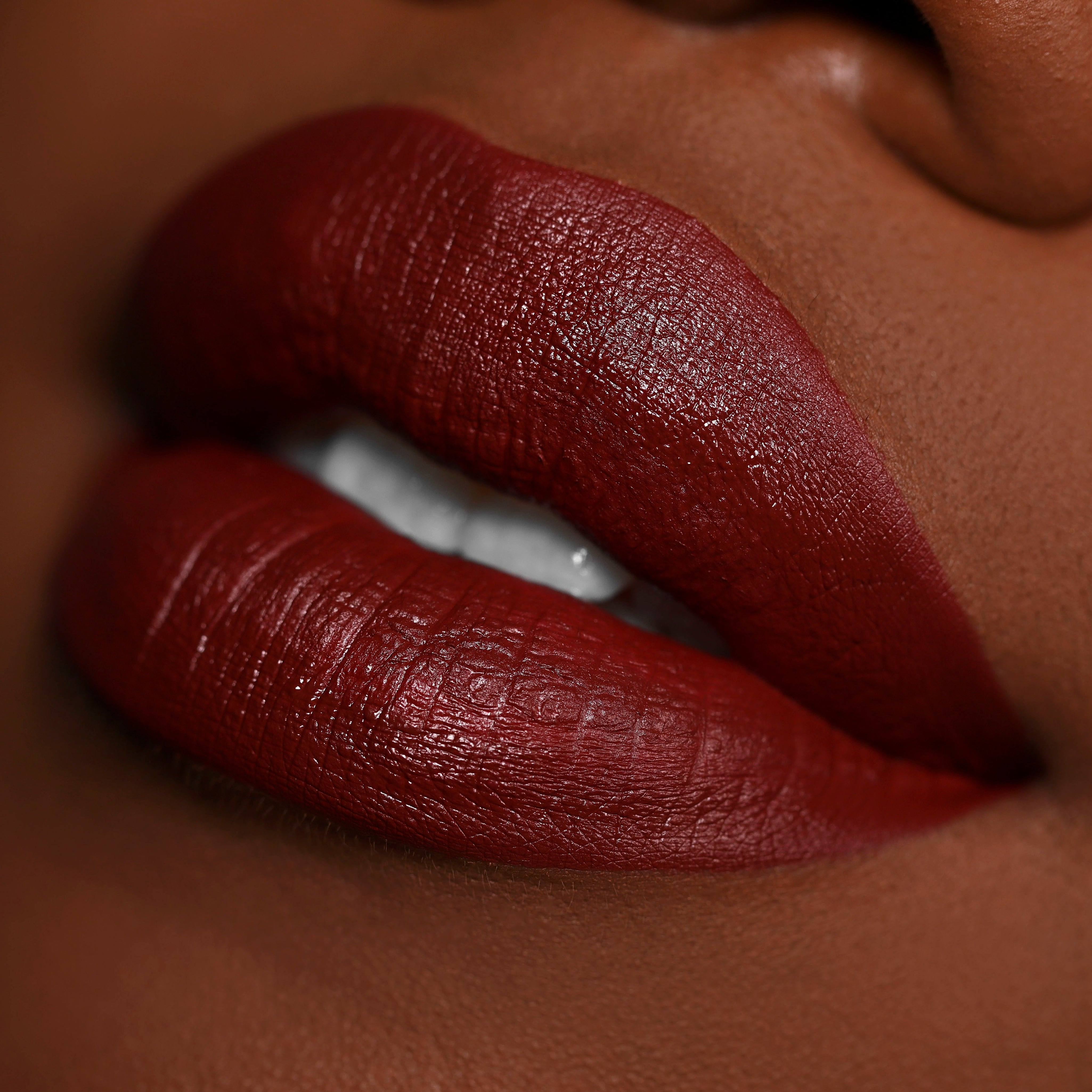 Gloria Satin Sorcery™ Liquid Lipstick