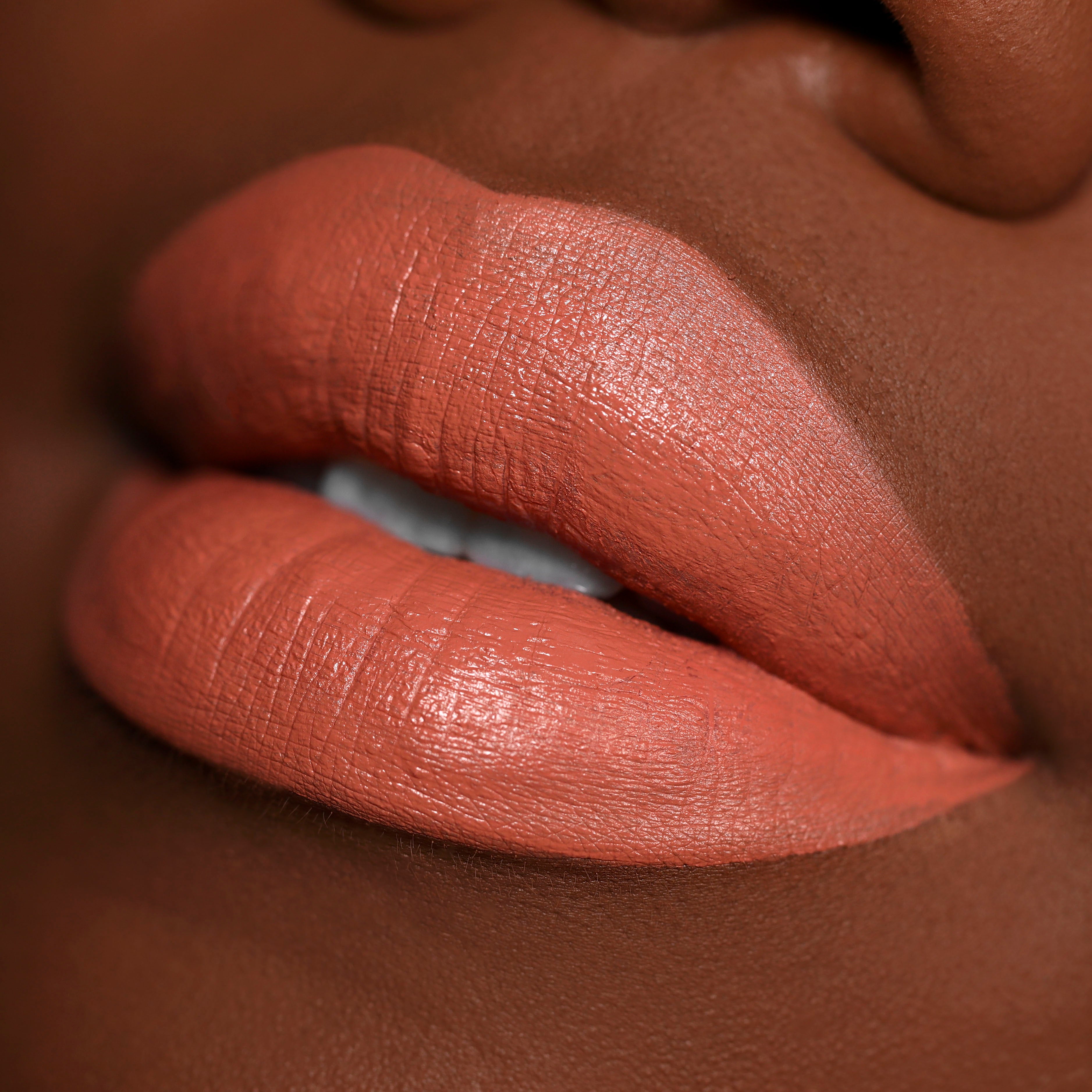 Giana Satin Sorcery™ Liquid Lipstick